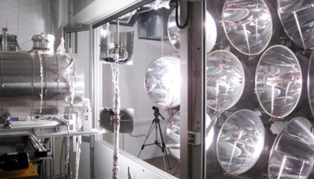 Prueban con éxito el primer reactor solar térmico que funciona de noche

