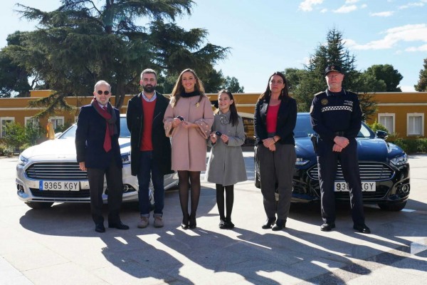 Vedat Mediterráneo cede los vehículos oficiales que trasladarán a las Falleras Mayores de Valencia en todos sus actos