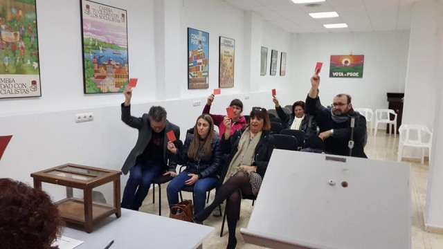 El PSOE de San Vicente juega a la desmovilización: sólo 14 militantes en la última asamblea