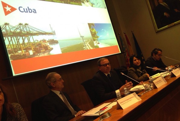 Alimentación, envases y campos de golf: opciones de negocio para la Comunitat en Cuba