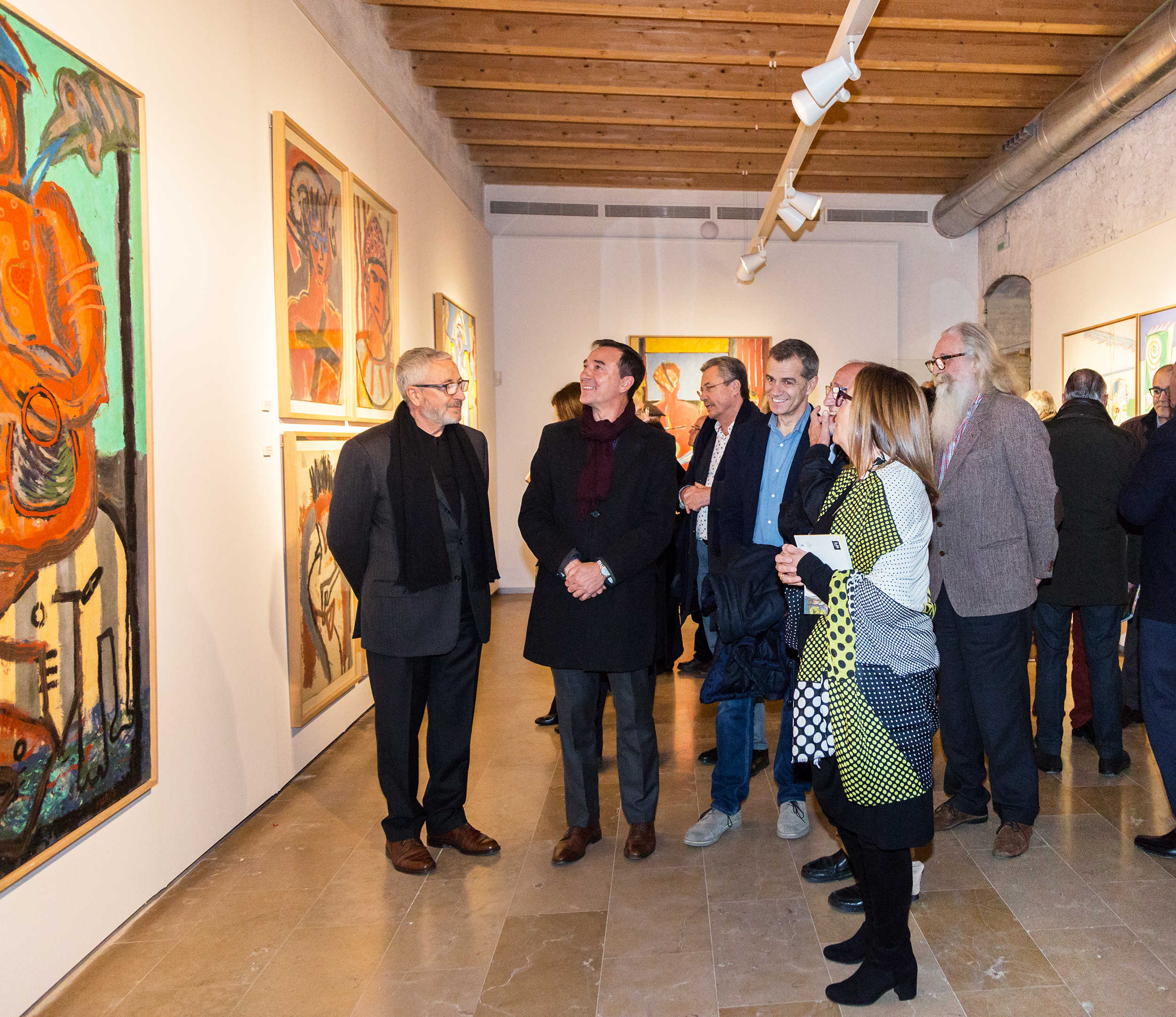 L'univers creatiu del pintor José Morea s'instal·la al centre d'art de Riba-Roja

