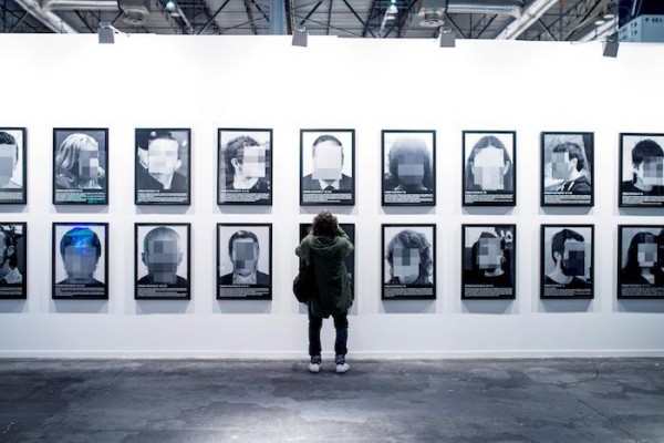 Santiago Sierra presentará en València su obra censurada en ARCO