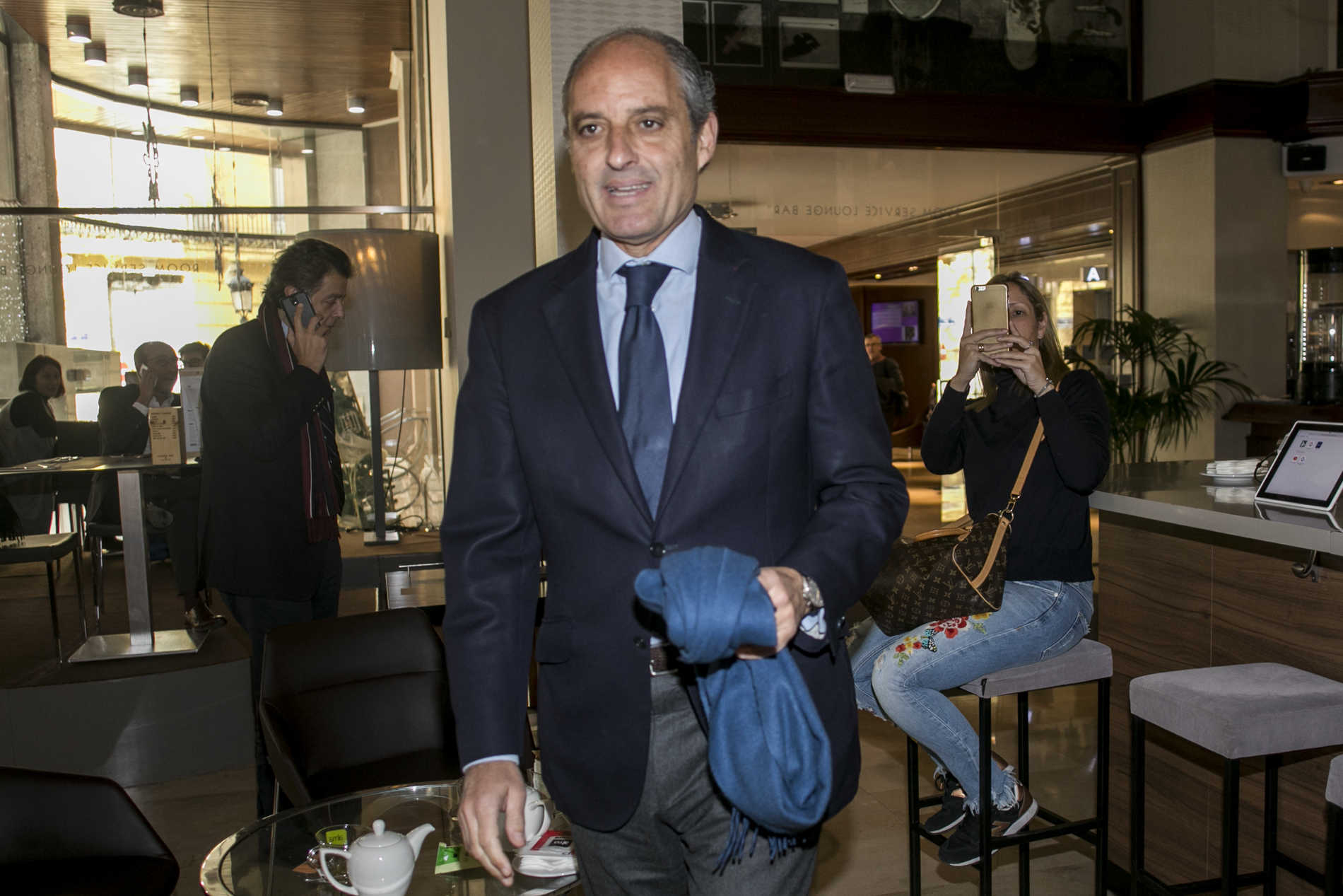 Francisco Camps: jaque al rey

