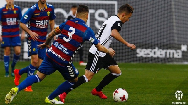 El VCF Mestalla busca este domingo sumar tres puntos importantes en El Collao