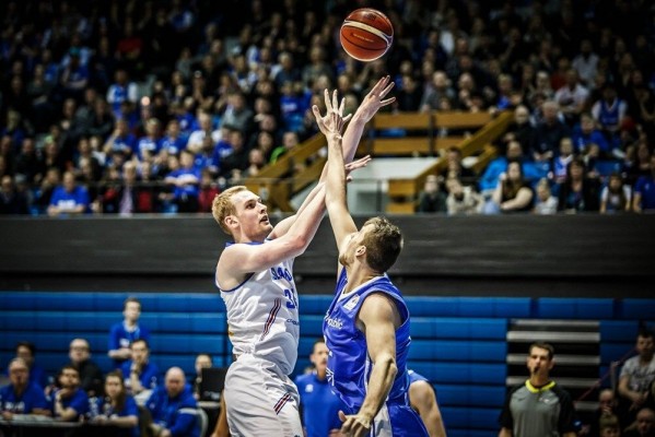 Hlinason, único jugador de Valencia Basket con su selección