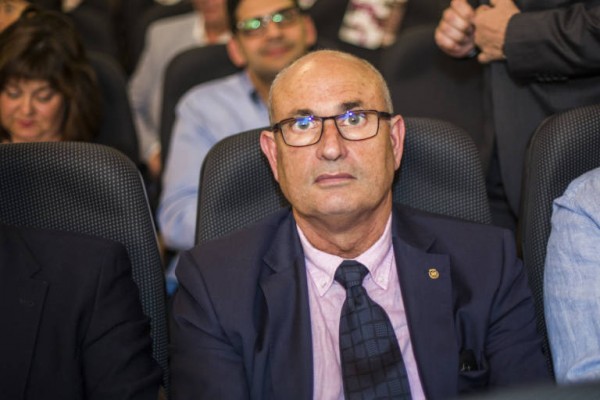 Unos supuestos whatsapps extienden el rumor de moción de censura en Gandia