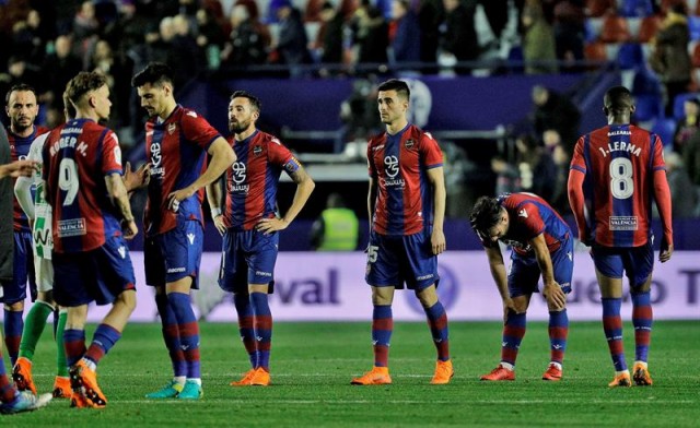Un Betis superior agudiza la crisis del Levante