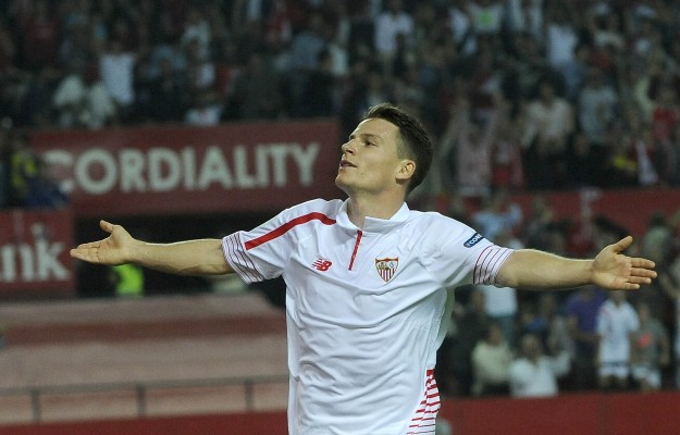 El Sevilla, con pie y medio en la final al masacrar al Celta a la contra