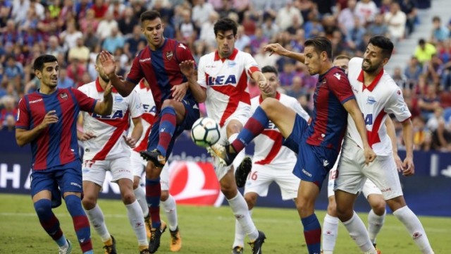 El Levante nunca se ha medido al Alavés en Primera en Vitoria