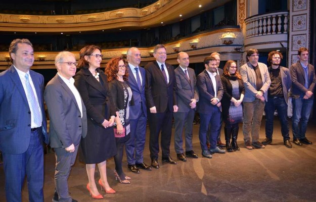 Todos quieren salir en la foto del rescate del Principal