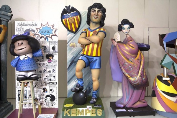 Lim, Kempes, Rossi, Márquez y Lorenzo protagonistas de las Fallas 2016