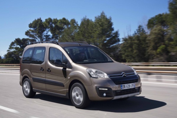 PSA Peugeot Citroën consolida su liderazgo y su implantación industrial en el mercado español de vehículos comerciales
