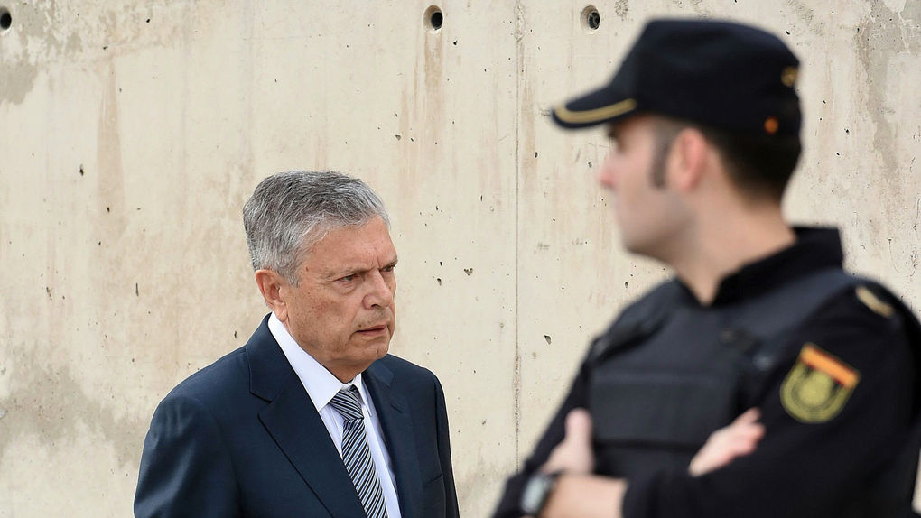 Modesto Crespo, a su llegada a los juzgados. Foto: EFE - 