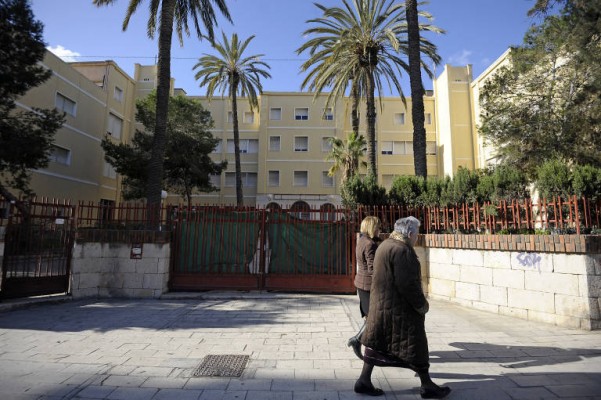 El nuevo catálogo del PSOE: las Lagunas de Rabasa, blindadas; el Asilo de Benalúa, en revisión