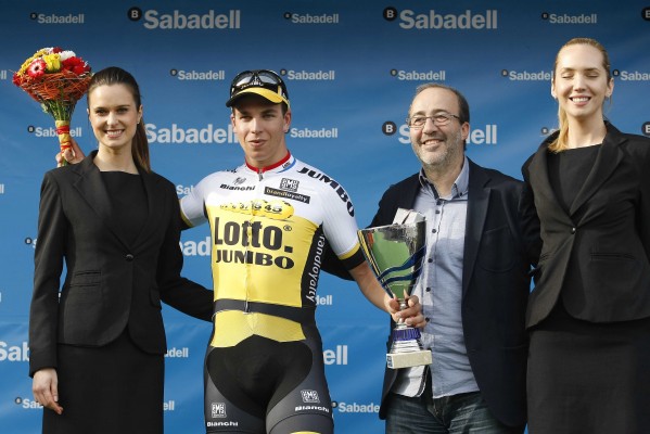 El holandés Groenewegen se impone al esprint en Alzira