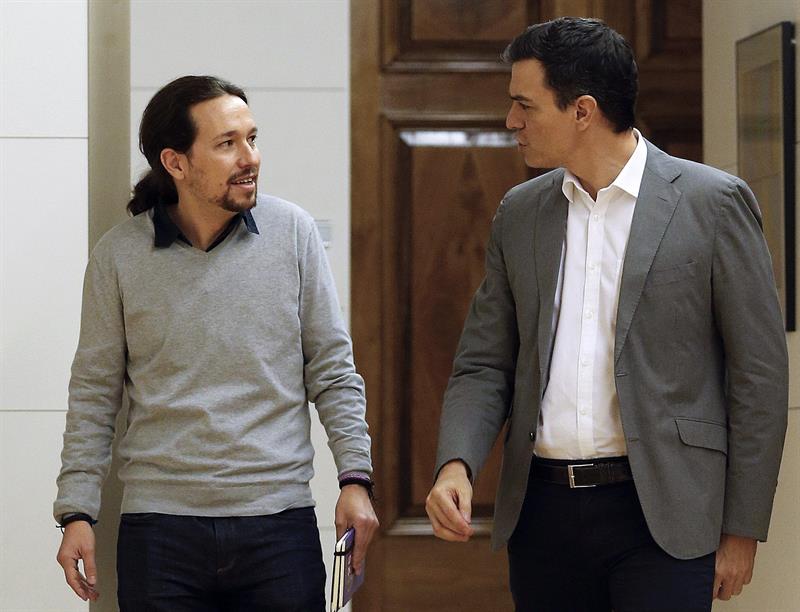 Iglesias traslada a Sánchez que no negociará hasta que el PSOE no descarte a Ciudadanos