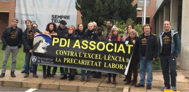 Los profesores asociados planean extender la huelga de València a toda España