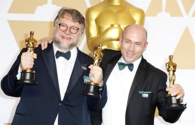 Los Óscar encumbran a Guillermo del Toro por 'La forma del agua'