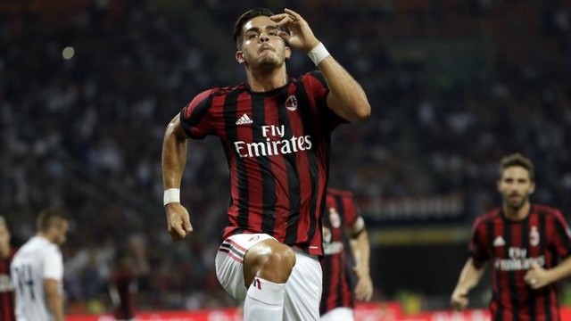 Mendes quiere sacar a André Silva del AC Milan y apunta al Valencia, Mónaco o Wolverhampton