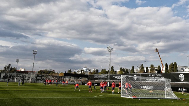 Enzo no llega a tiempo contra el Betis y Bakkali se queda fuera por decisión técnica