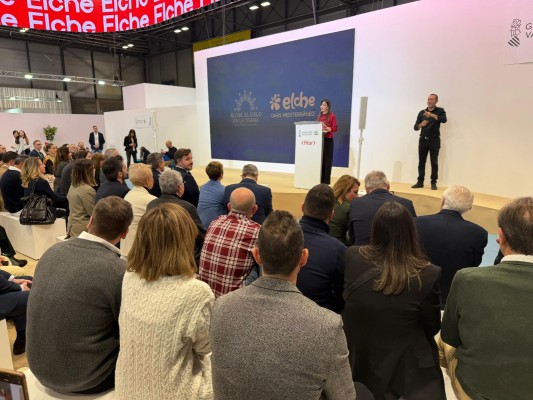 Elche muestra en Fitur una pequeña demostración del Misteri d'Elx y apuesta el 2025 al Año Jubilar