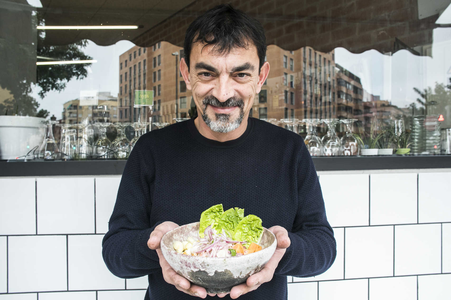 El artesano Juan Carlos Iñesta. Foto: EVA MÁÑEZ - 