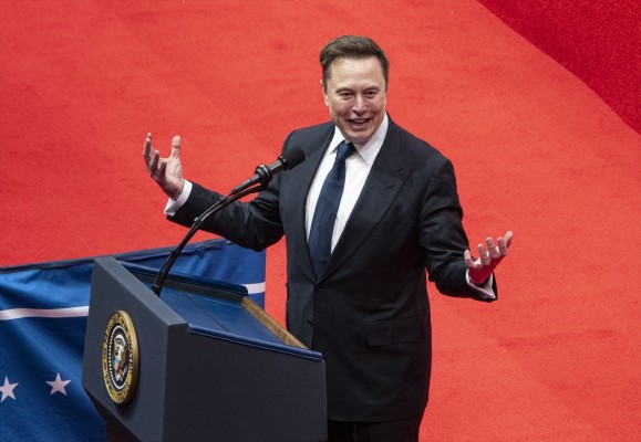 Trump, dispuesto a que Elon Musk compre TikTok