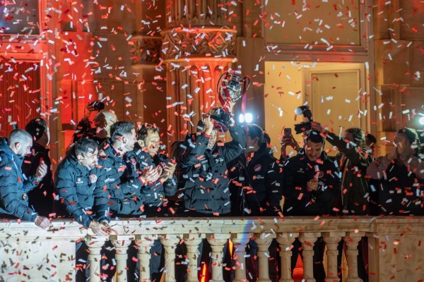 El Jimbee dedica la Supercopa a la Caridad y es recibido en el Ayuntamiento de Cartagena 