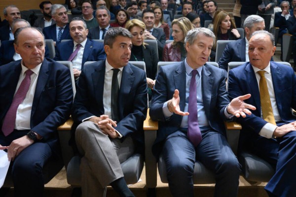 Feijóo ocupa el espacio de Sánchez e incluso de Mazón