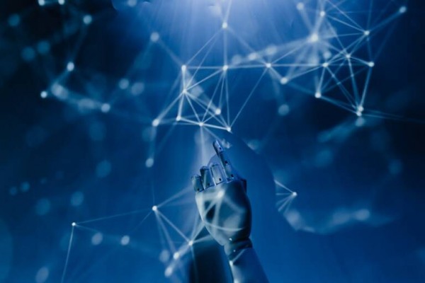 El Gobierno lanza Alia, la inteligencia artificial pública en español y lenguas cooficiales
