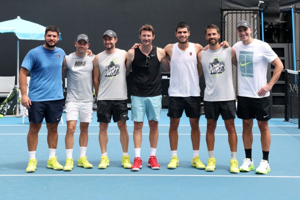 Alcaraz y un reto mayúsculo: ganar a Djokovic en el jardín de su casa, la pista Rod Laver