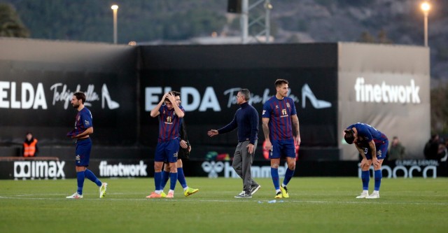 La pegada del Cádiz hunde al Eldense y sentencia a Dani Ponz