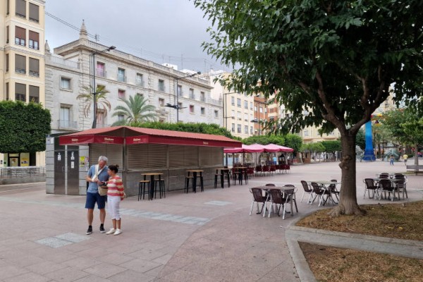 Castelló reabrirá el quiosco del Ribalta en febrero y L'Antiga Valenciana se queda el de Huerto Sogueros