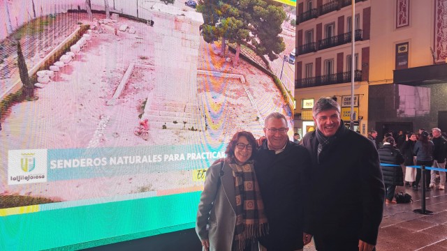 La Vila Joiosa capta las miradas en la plaza de Callao  promocionándose en un cubo digital