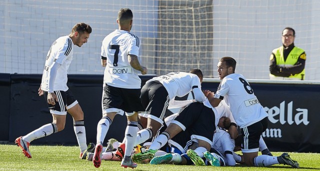 El Valencia Mestalla prolonga su racha y consigue la victoria ante la UE Cornellà
