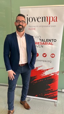 Gareth Rhys-Jones, nuevo presidente de Jovempa Elche y comarca