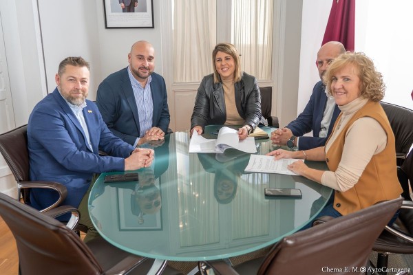 Tropas y Legiones y Ayuntamiento de Cartagena apuntalan el proyecto del nuevo diseño campamento festero