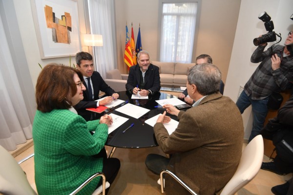 La UA podrá usar todos los hospitales públicos; la UMH gana Enfermería