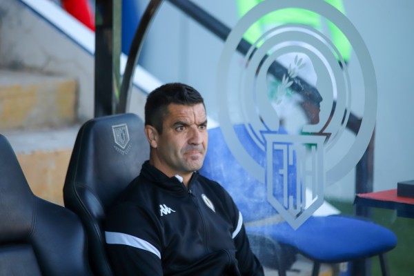 Torrecilla iguala su victoria más amplia como técnico del Hércules
