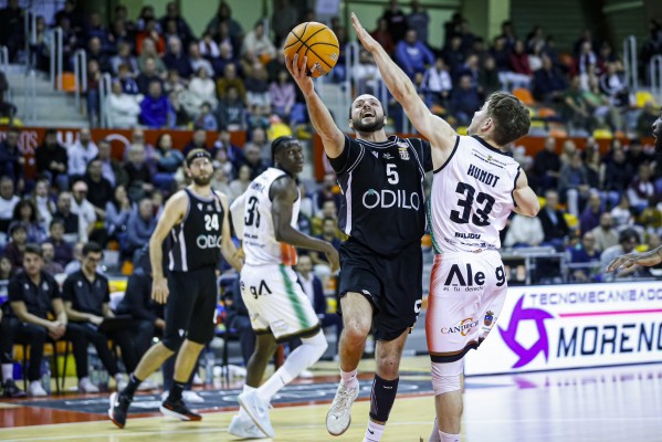 El Odilo Cartagena se aleja del descenso ganando por 87-78 al Alega Cantabria