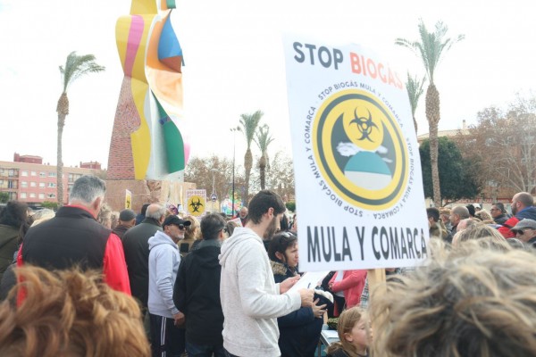 Vecinos y colectivos protestan en Mula contra el proyecto de una planta de biogás

