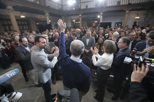 El PP acuerda bajar al 4% en sus CCAA el impuesto para comprar una vivienda de segunda mano