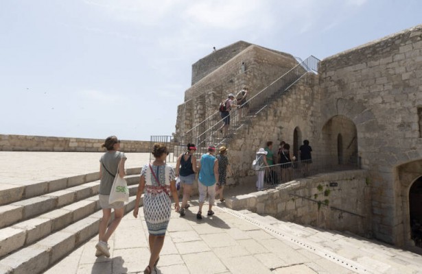 El Castillo de Peñíscola sigue en ascenso y cierra 2024 con la cifra récord de 342.556 visitantes

