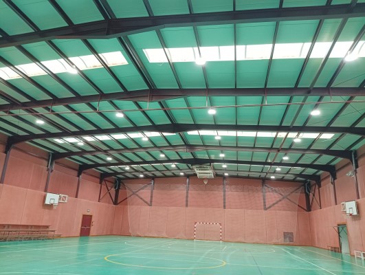 Murcia renueva la iluminación de los pabellones deportivos de Zeneta y Los Dolores con focos LED

