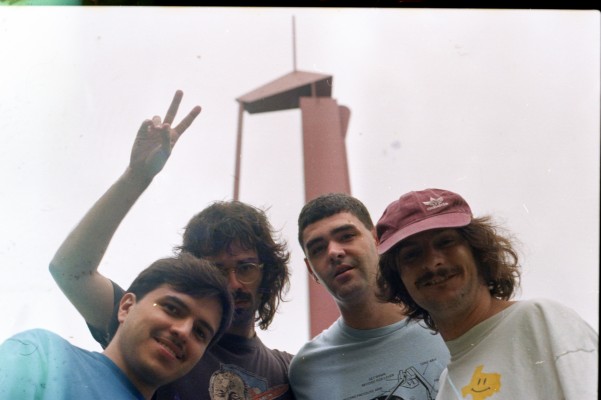 Rock y costumbrismo valenciano: Ku! desvela sus cartas en su primer álbum