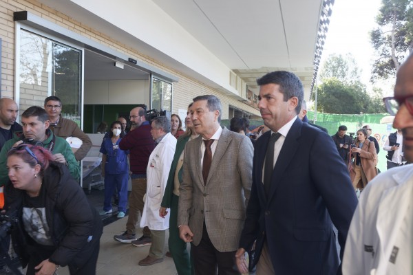 Otra visita estéril de Mazón a Castelló tras la Dana: ahora es recibido con abucheos e insultos