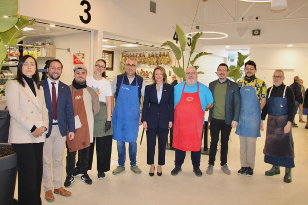 Castelló logra abrir todos los puestos del Mercat de Sant Antoni con una cafetería como gran novedad