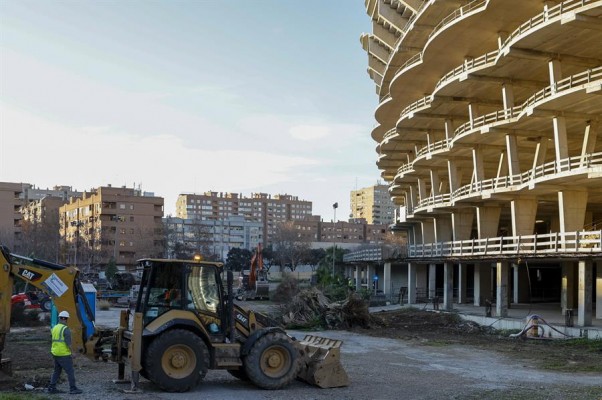 El Valencia CF, Fenwick Iribarren Architects y FCC reanudan la obra del Nou Mestalla
