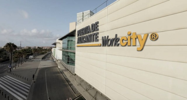 'Puerta de Alicante Work City' negocia el aterrizaje de empresas locales y se abre a centros formativos