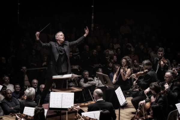 El concertino de la Filharmònica de Berlín debuta amb l'Orquestra de València interpretant a Mozart
